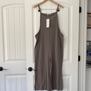Women's Grey Cropped Wide Leg Jumpsuit size Medium